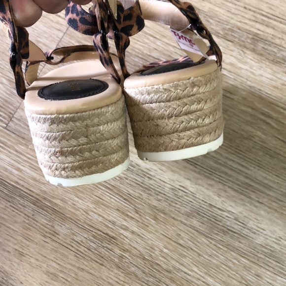 New Nine West Animal Print Strappy Sandals 10 - Picture 4 of 5